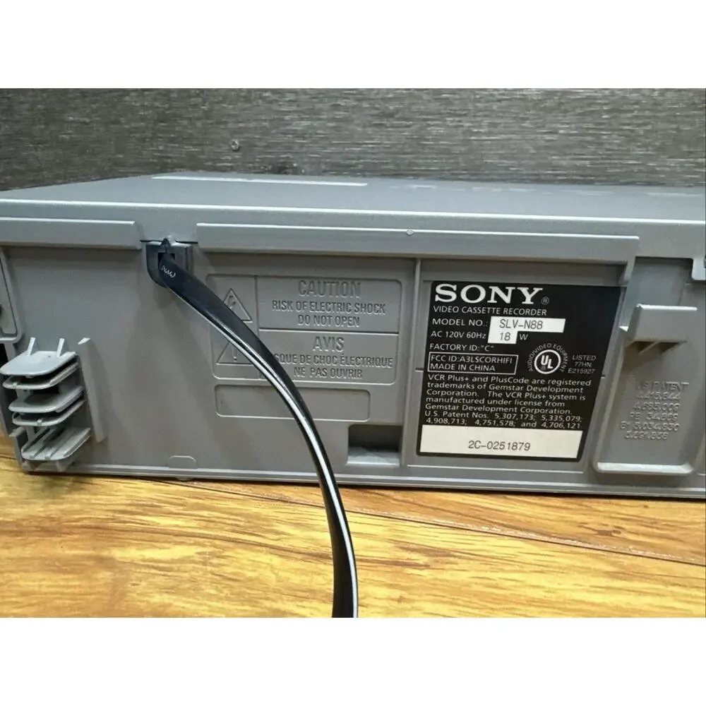 Sony SLV-N88 Hi-Fi Stereo 4-Head VHS VCR Player Tested With Remote